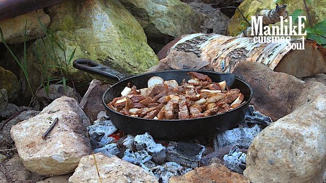 Stir fried beef with wild mushrooms. смотреть онлайн