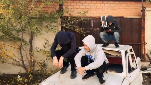 ШКОЛЬНИКИ ПЕРЕПЕЛИ ГРУППУ-ГРИБЫ- ТАЕТ ЛЁД, ПАРОДИЯ ШКОЛЬНИКОВ смотреть онлайн