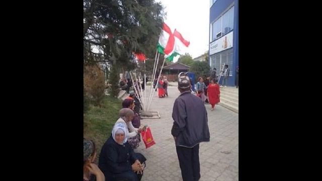 ШИКОЯТИ СОКИНОН: ПУЛҲОИ ФИРИСТОДАИ МУҲОҶИРОНАМОНРО ГИРИФТА НАМЕТАВОНЕМ смотреть онлайн