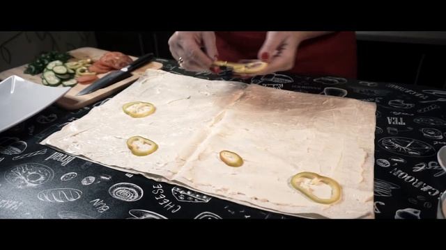 Нежный рулет из лаваша. Рецепт рулета из лаваша.