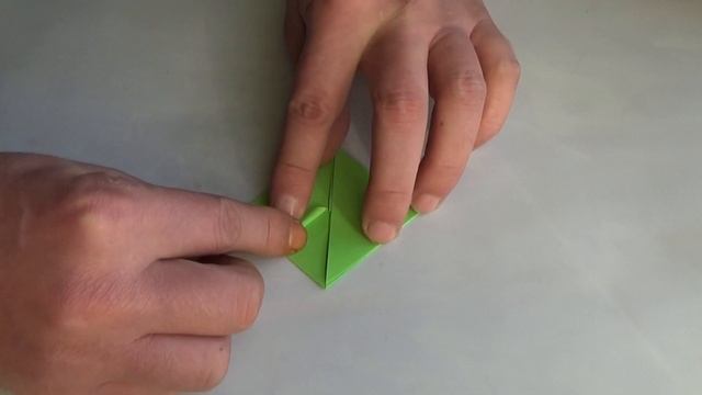 Оригамі жаба яка стрибає 🐸 Як зробити жабу з паперу 🐸 Оригами прыгающая лягушка