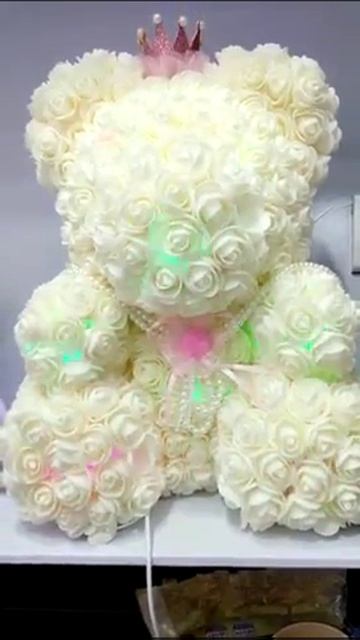 Мишки из роз с LED смотреть онлайн