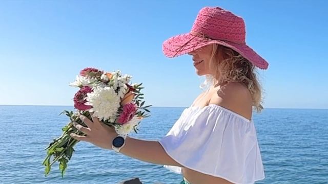 ПРЕКРАСНОЙ ЖЕНЩИНЕ... сильный, красивый настрой на наполнение женской энергией