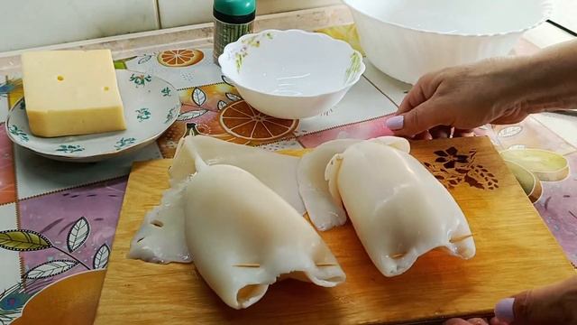 Фаршированные кальмары. Эксперимент с яйцом