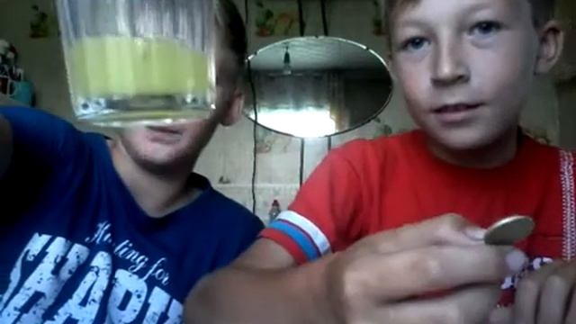 Выпей лемонный сок Челлендж | Drink lemon juice challenge