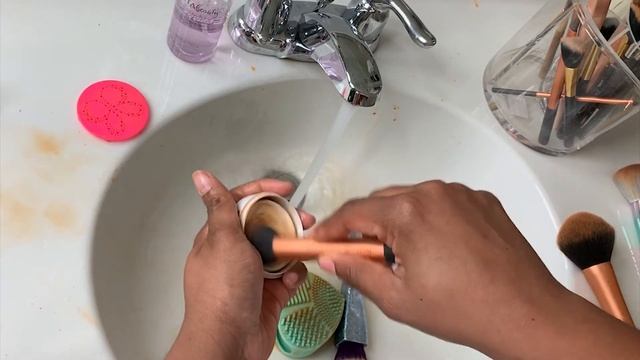 How to Clean Makeup Brushes| My Easy 3 Step Routine смотреть онлайн