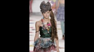 Ruslana Korshunova... Podium Fall/Winter 2005(Part 2)...
