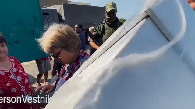 Партия продуктовых наборов доставлена в шесть населенных пунктов Чаплинского и Каланчакского районо