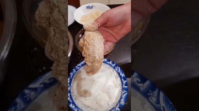 Șnițel vienez. #shorts #yummy #youtube #delicious #food #cooking смотреть онлайн