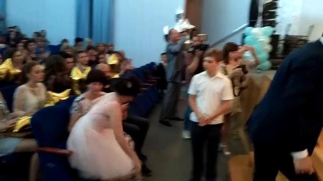 Мелитополь. Выпускной 2018, серебряные медалисты смотреть онлайн