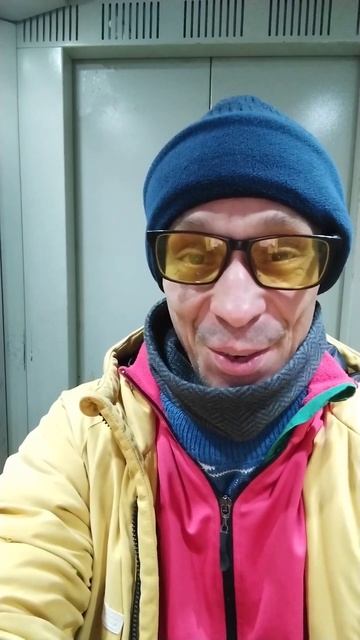 Люди трогают друг друга #стихи #поэты21века #современнаяпоэзия #поэт #radiovanya #лирика #актеры #к смотреть онлайн