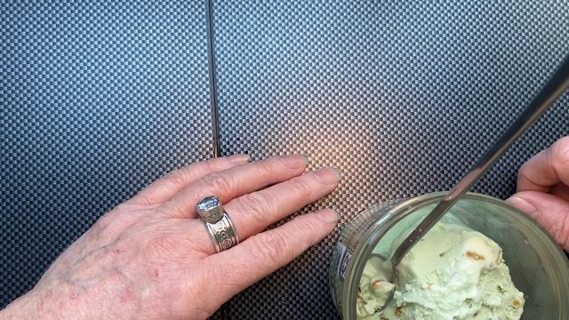 16/17: ICE CREAM / TALENTI Layers Salted Caramel Truffle & Pistachio смотреть онлайн