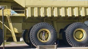 World's Largest Truck! - Terex Titan