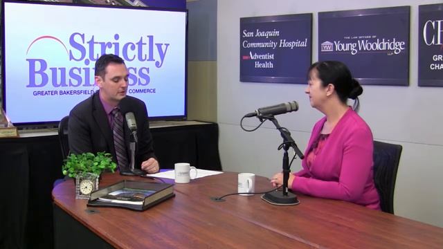 Strictly Business - April 20, 2015 - Amber Chiang смотреть онлайн