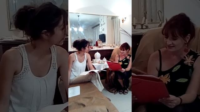 Маяковский В. Необычайное приключение . Читают Антигони Влаху и Катерина Алексиу . смотреть онлайн