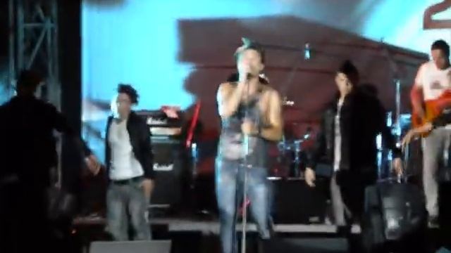 на берегу неба - в Саратове 7 августа 2011 смотреть онлайн