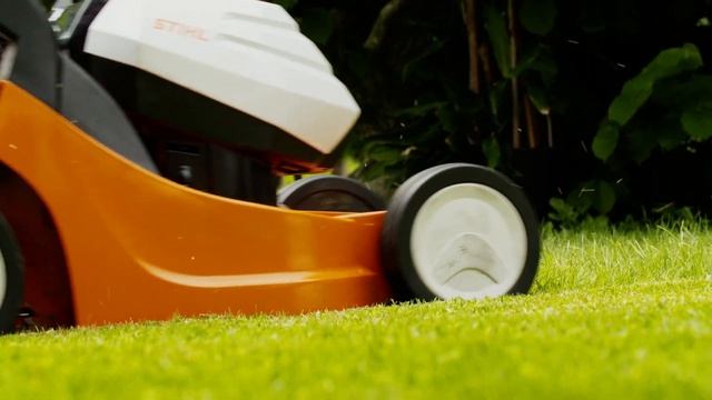 STIHL Akku-Rasenmäher RMA 443 C смотреть онлайн