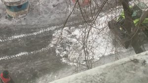 Уборка снега во дворе