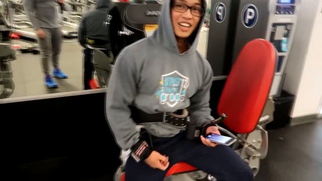 585 LBS DEADLIFT | 12 WEEKS OUT VANCOUVER PRO смотреть онлайн