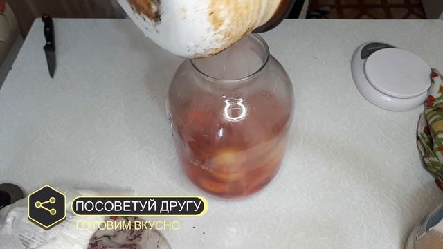 Компот ассорти сливы, абрикос и алыча. Compote assorted plums, apricots and cherry plums. смотреть онлайн