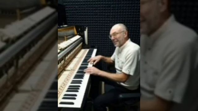  С эстрады : Музыкальная поэзия