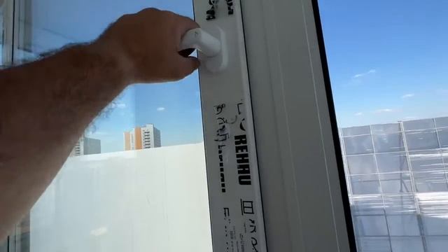 #испанскиекварталы ТЕРРИТОРИЯ ОКОН. Б-р Веласкеса 9к1. Панорамное остекление REHAU в пол. смотреть онлайн