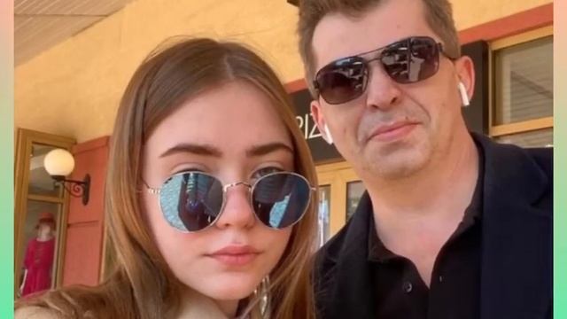 Отцам мы посвящаем строки