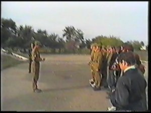 возложение венков Поспелиха 2001г