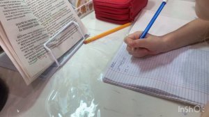 ДОМАШНЕЕ ЗАДАНИЕ В 1 КЛАССЕ 📒
ДЕЛАЕМ УРОКИ В ВОСКРЕСЕНЬЕ