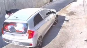 Practical video!  Beautiful girl with Pich Rita was physically abused by the tycoon on the car