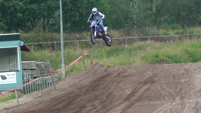 A day with Nick Kouwenberg and Andrea Cervellin in Eindhoven смотреть онлайн