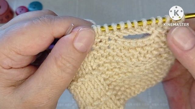 Горизонтальные петли, прорези для пуговиц/вяжем спицами... смотреть онлайн