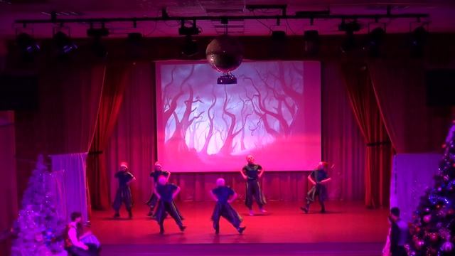 ❄️🎄❄️Новогодняя ёлка «Конфетти» на Новый 2025 год смотреть онлайн