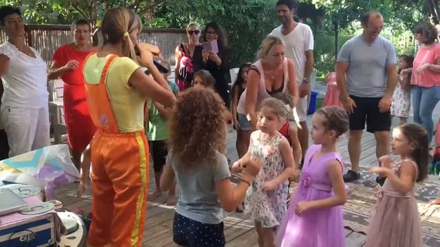 🇮🇱 חגיגת יום ההולדת עם החברים / Alisa Israel смотреть онлайн