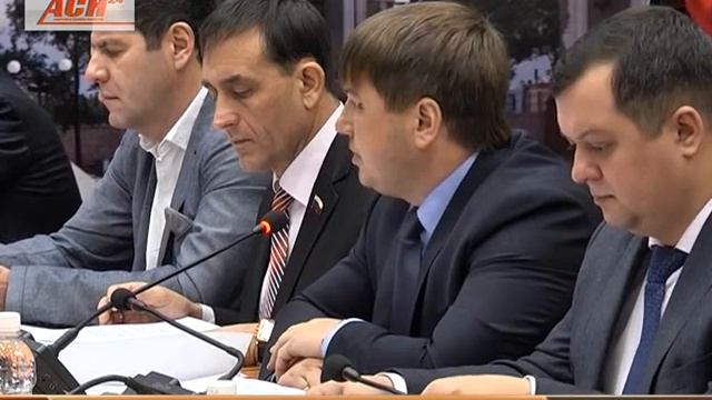 В три строки смотреть онлайн