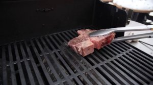 Как приготовить замороженный стейк.  Правильный способ