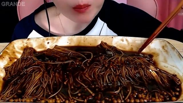 ASMR 지옥불짜장 팽이버섯먹방 SPICY BLACK BEAN MUSHROOMS/MUKBANG REAL SOUND