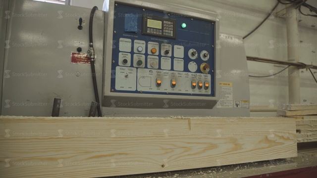 Production of laminated veneer lumber: mechanized production смотреть онлайн