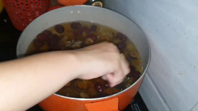 Cách nấu CHÈ TUYẾT YẾN ĐÔNG TRÙNG HẠ THẢO - HOW COOK HERBAL MUSHROOM DESSERT 如何煮草藥蘑菇藥 смотреть онлайн