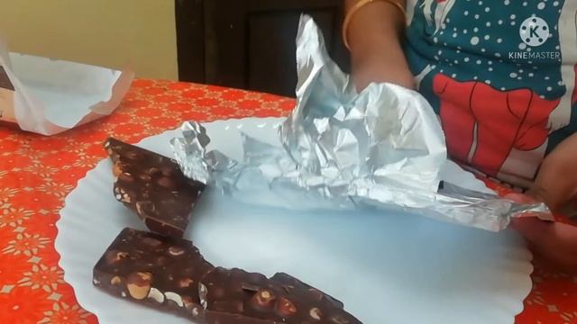 Lindt 34% Roasted Hazlenut Les Grandes😋❤️👍yummy chocolate 😋🍫 смотреть онлайн