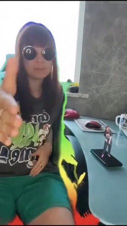 Как сделать свою маленькую копию в видео рядом с собой)