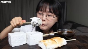 구운 마시멜로우에 초콜릿 뿌려먹기! 디저트 먹방😋Roasted Marshmallows with Chocolate Sauce Mukbang ASMR