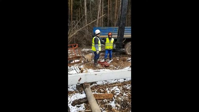 Бурение грунта под опоры и прокладка электропровода