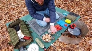 Waldküche| Eisenpfanne (Stabilotherm) mit Pilzen, Paprika, Nürnberger Bratwurst, Zwiebeln, Tomate