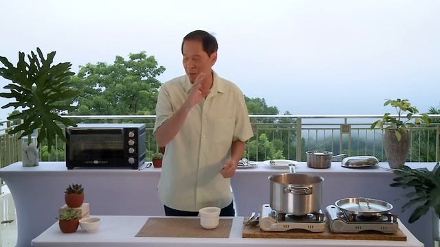 Sandy Daza cooks his mom's beef, fish and pork recipes | Casa Daza смотреть онлайн