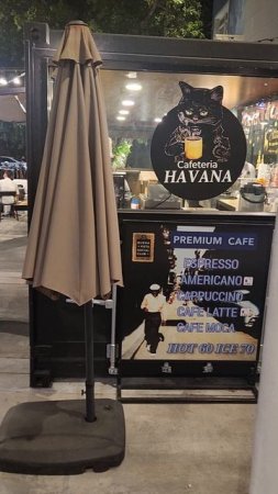 Установка для сбора пластика в Central Marina Pattaya🌴 🍕 🍌 🥥 🍍