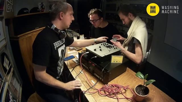 Tapehood vol. 1 @ Washing Machine record shop. смотреть онлайн