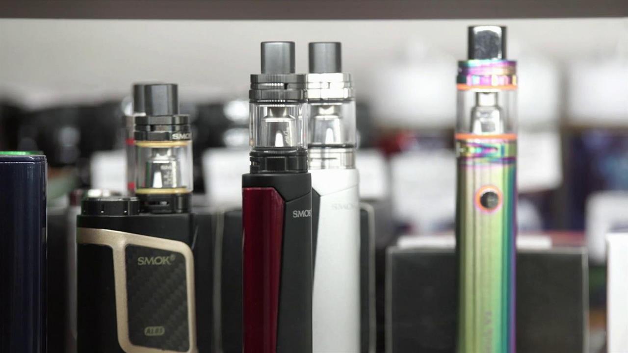 Владимир Путин подписал закон, призванный оградить детей и подростков от табачных изделий