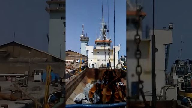 ALDO DEIANA su Escavatore ENTECO 8130 , 130 Tonn, Costruzione Scogliera , Africa, Benin Coutonou смотреть онлайн