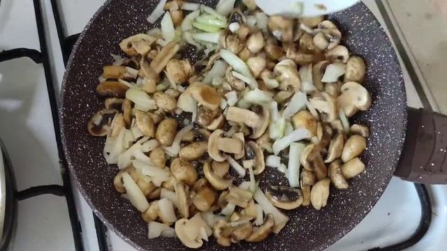 Сытный и вкусный завтрак. Сливочные шампиньоны!!! #грибы#шампиньоны#ппрецепт#вкуснаяеда смотреть онлайн